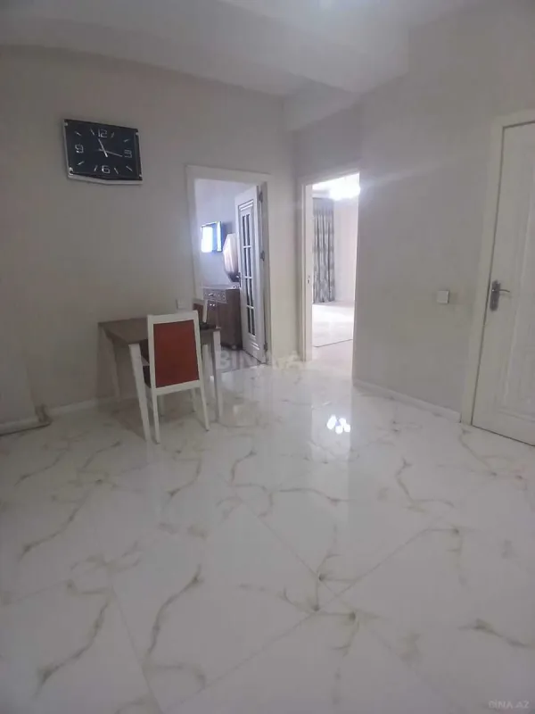 Kirayə verilir 2 otaqlı mənzil 70 m²