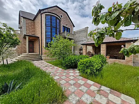 Satılır 5 otaqlı həyət evi 200 m² — Bakı, Novxanı 5 otaq 200.00 m²