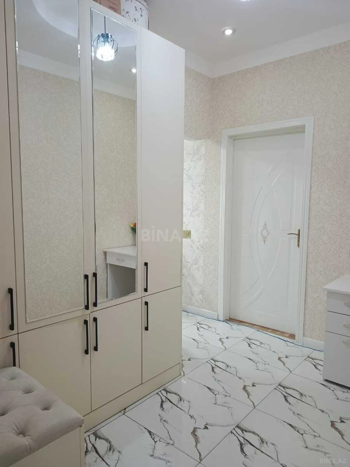 Satılır 3 otaqlı mənzil 87 m²