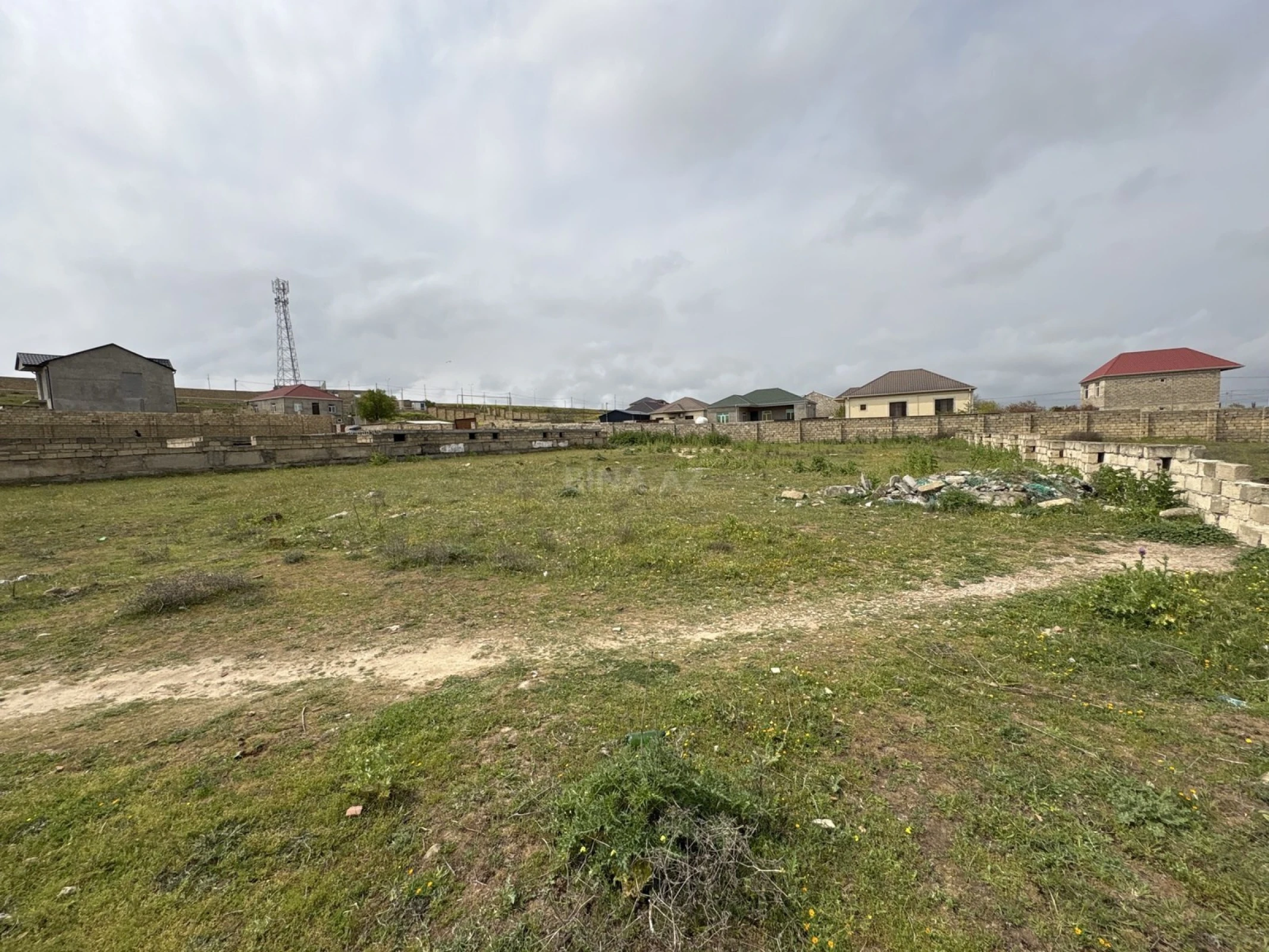 Satılır torpaq sahəsi 8 m²