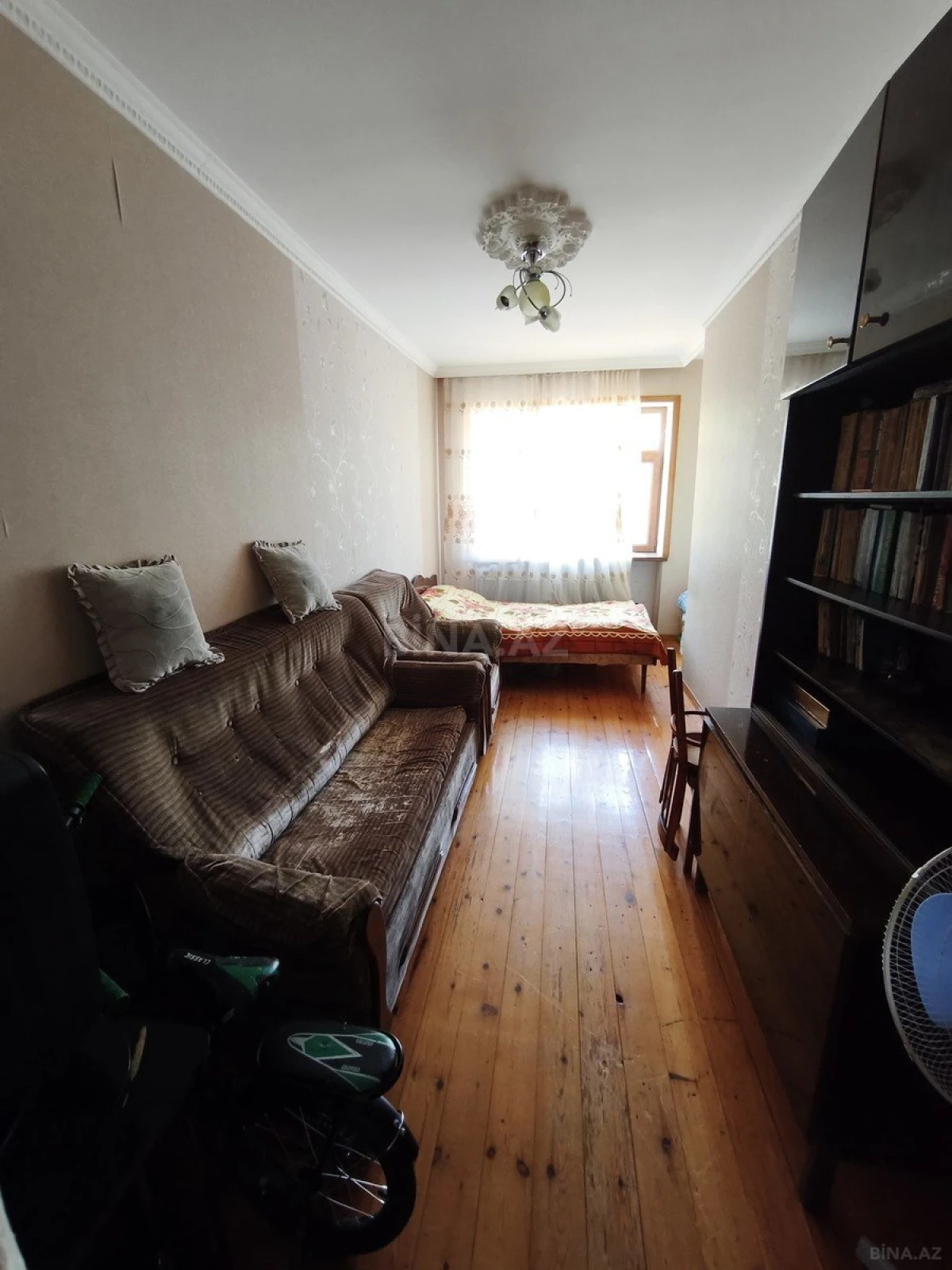 Satılır 5 otaqlı mənzil 100 m²