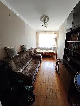 Satılır 5 otaqlı mənzil 100 m²