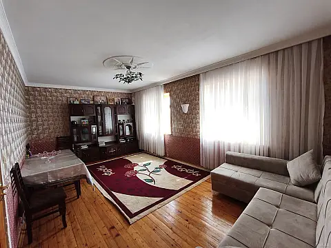 Satılır 5 otaqlı mənzil 100 m² — Bakı 5 otaq 100.00 m²