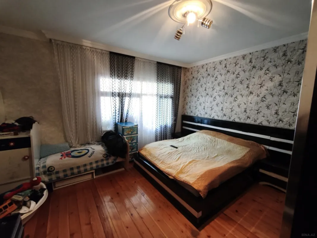 Satılır 5 otaqlı mənzil 100 m²