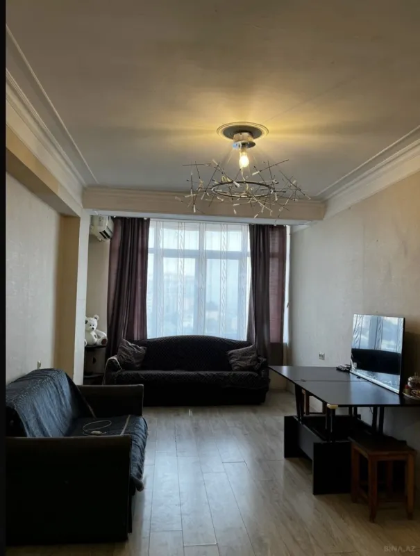 Kirayə verilir 2 otaqlı mənzil 100 m²