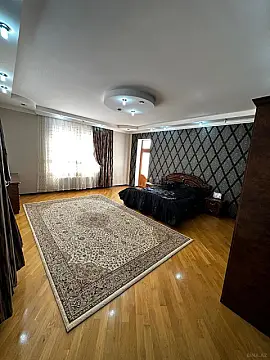 Satılır 6 otaqlı həyət evi 250 m²