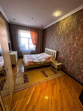 Satılır 6 otaqlı həyət evi 250 m²