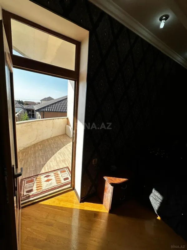 Satılır 6 otaqlı həyət evi 250 m²