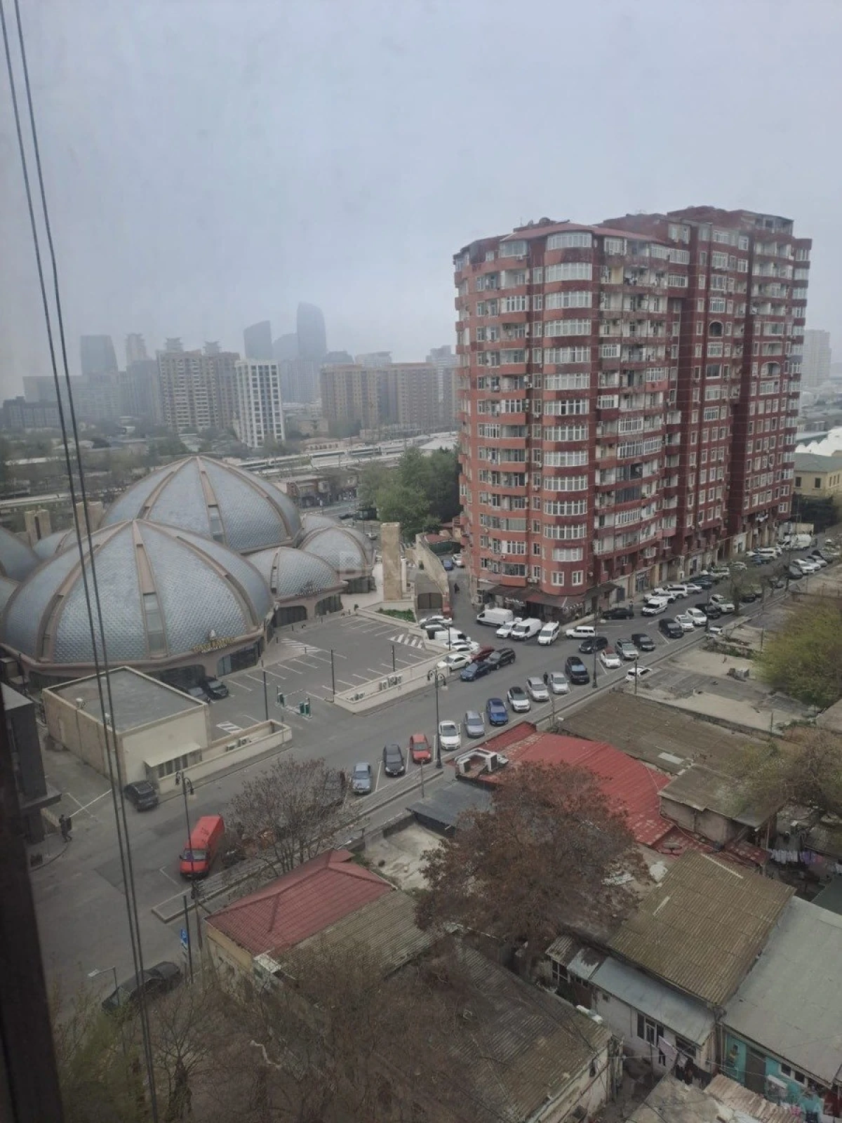 Satılır 2 otaqlı mənzil 83 m²