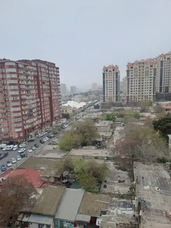 Satılır 2 otaqlı mənzil 83 m²