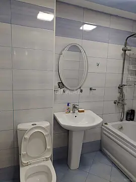 Kirayə verilir 2 otaqlı mənzil 60 m²