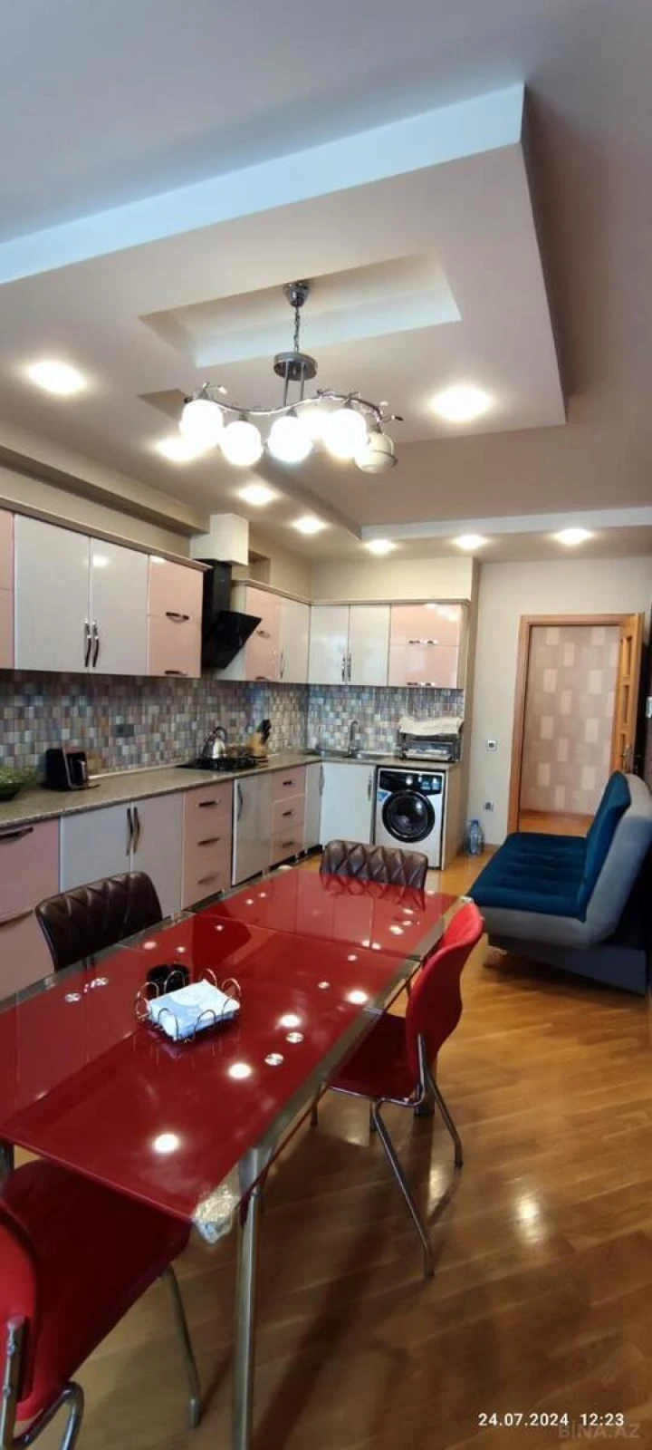 Satılır 3 otaqlı mənzil 124 m²
