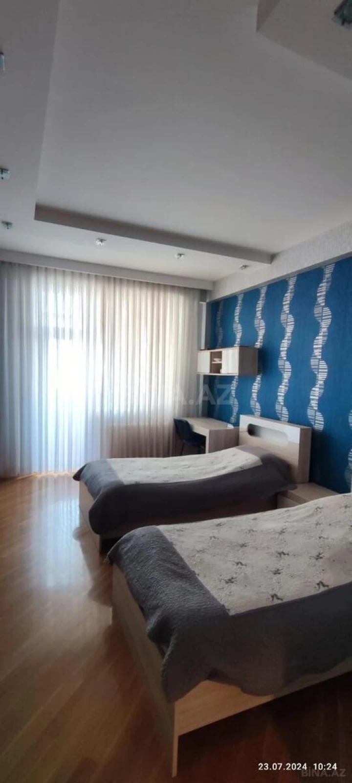 Satılır 3 otaqlı mənzil 124 m²
