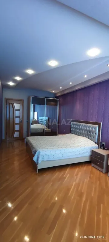 Satılır 3 otaqlı mənzil 124 m²