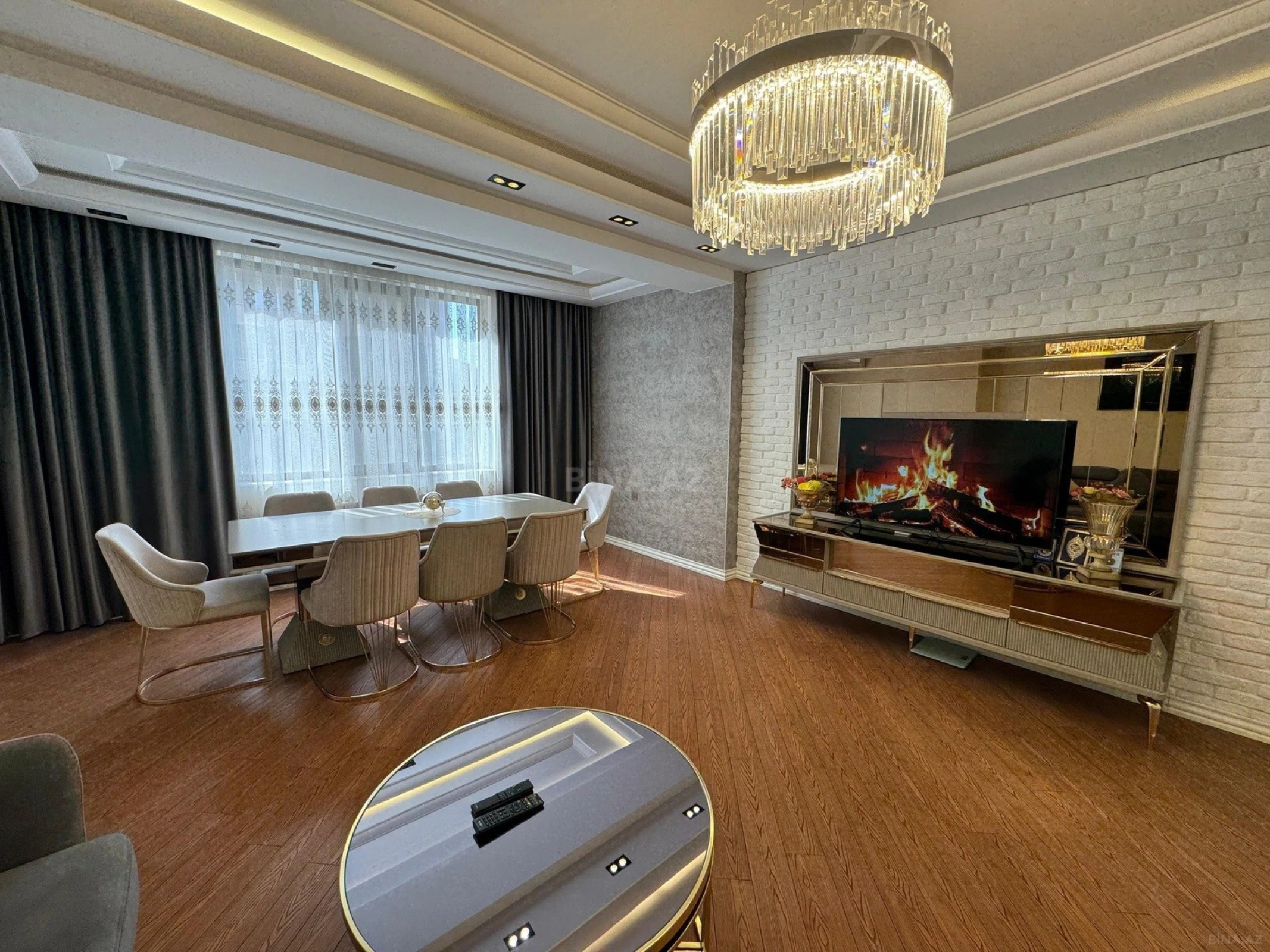 Satılır 3 otaqlı mənzil 122 m²