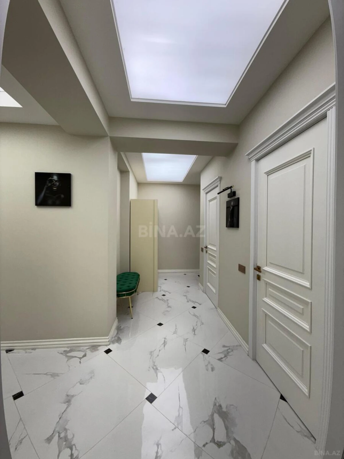Satılır 3 otaqlı mənzil 122 m²
