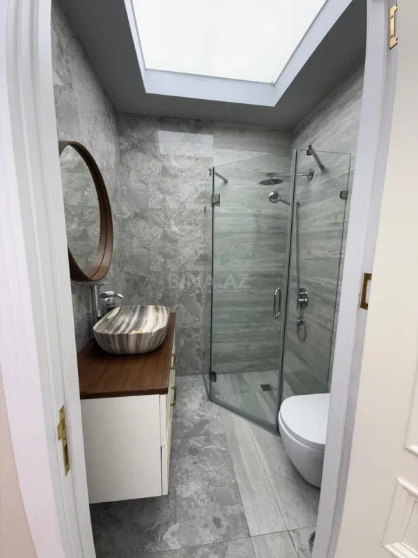 Satılır 3 otaqlı mənzil 122 m²