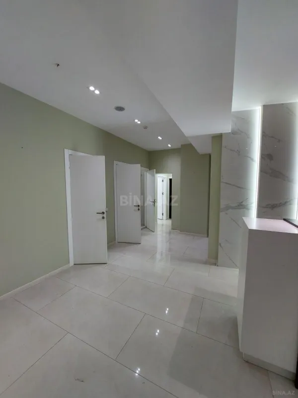 Satılır obyekt 350 m²