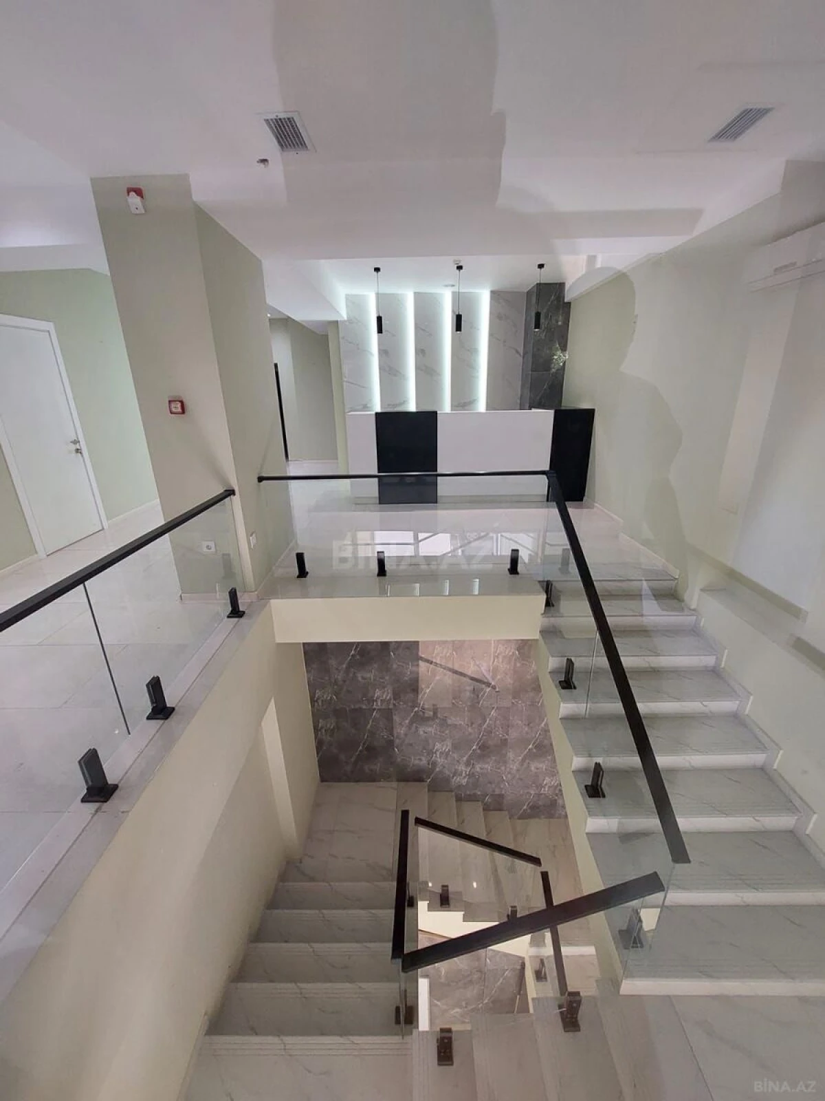 Satılır obyekt 350 m²