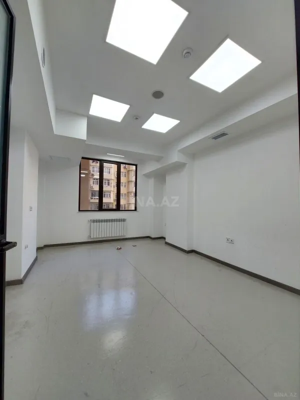 Satılır obyekt 350 m²