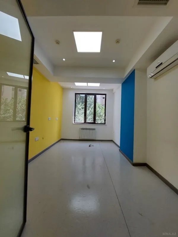 Satılır obyekt 350 m²
