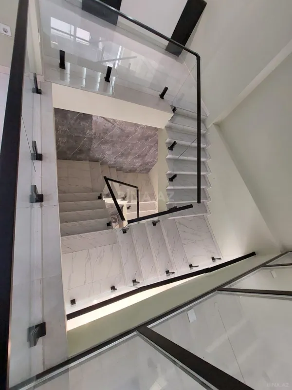 Satılır obyekt 350 m²