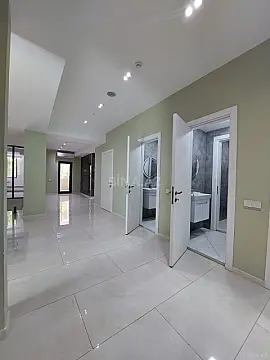 Satılır obyekt 350 m²