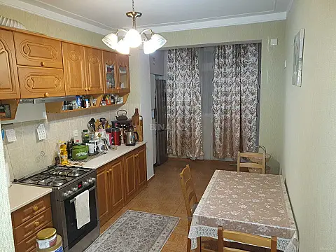 Satılır 3 otaqlı mənzil 68 m²