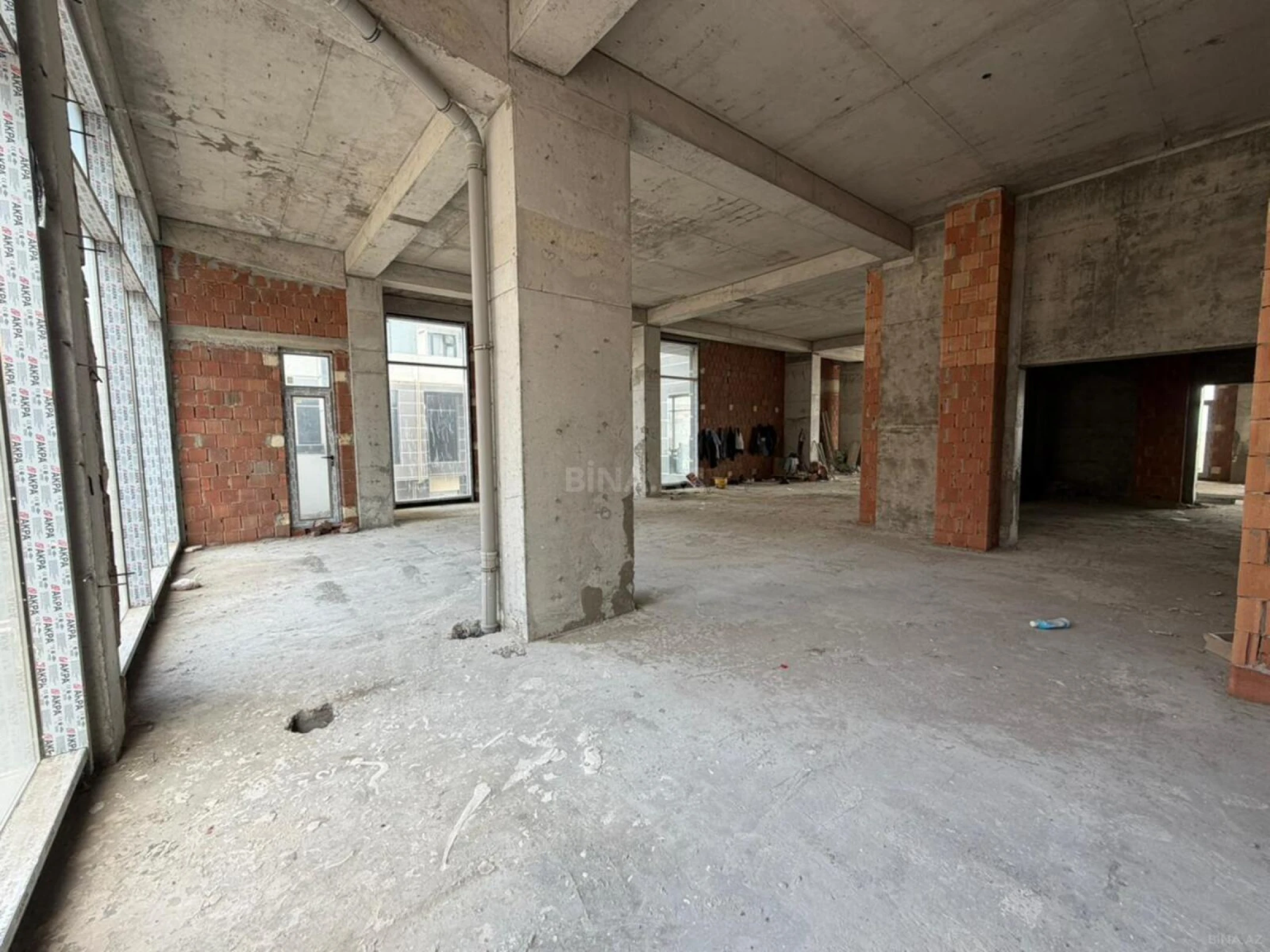 Satılır obyekt 360 m²