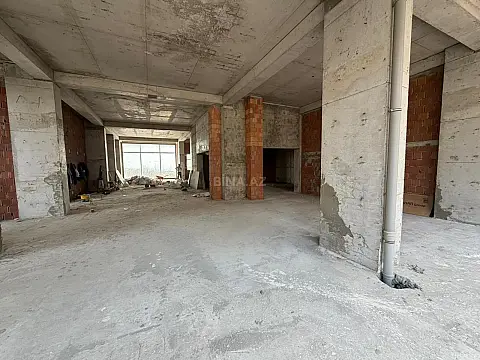 Satılır obyekt 360 m²