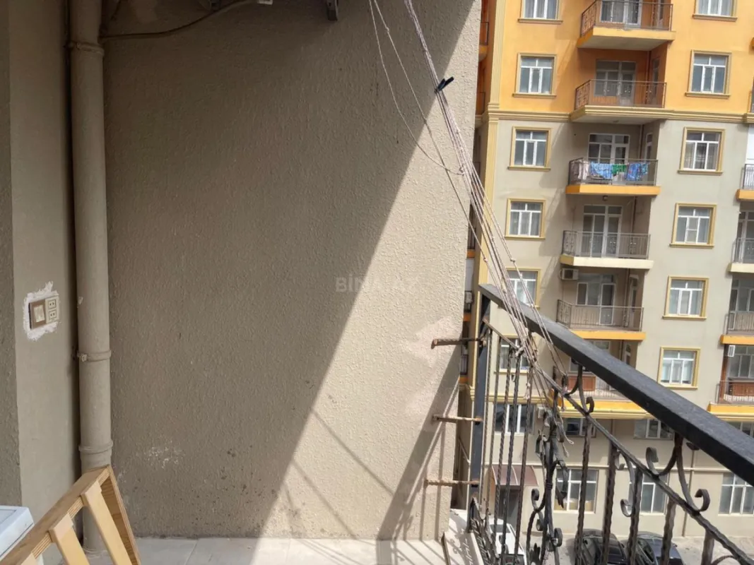 Satılır 2 otaqlı mənzil 100 m²