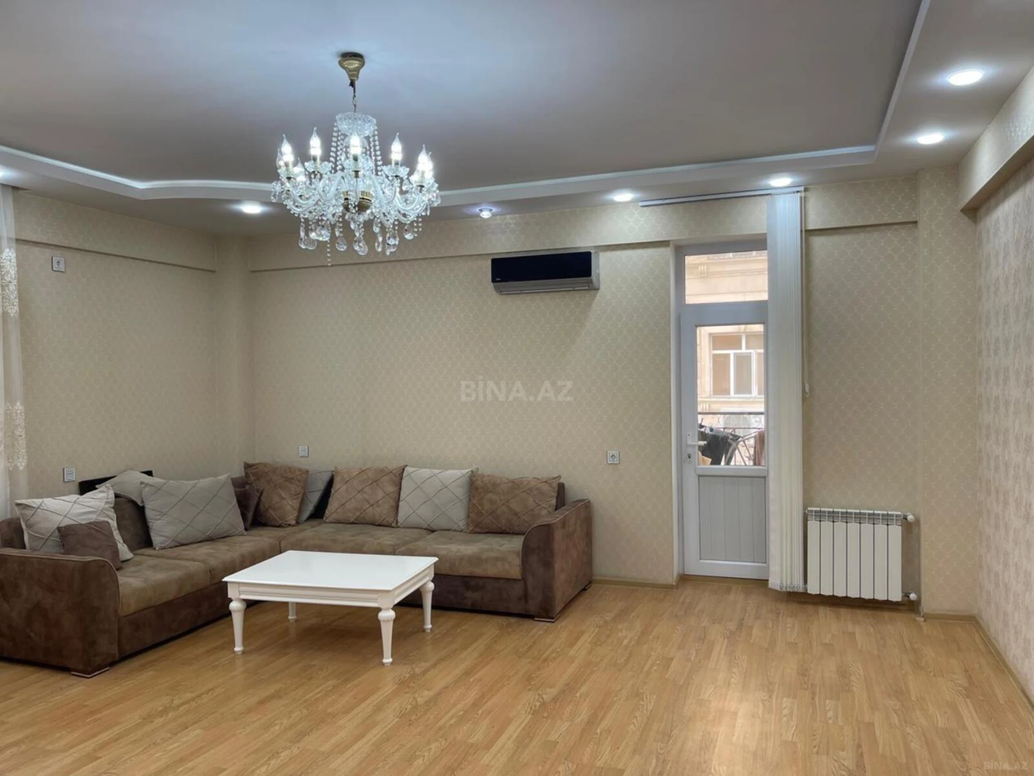 Satılır 2 otaqlı mənzil 100 m²
