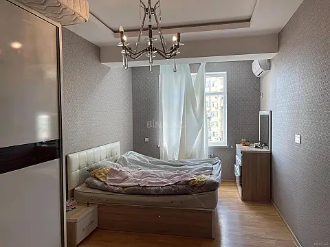 Satılır 2 otaqlı mənzil 100 m²