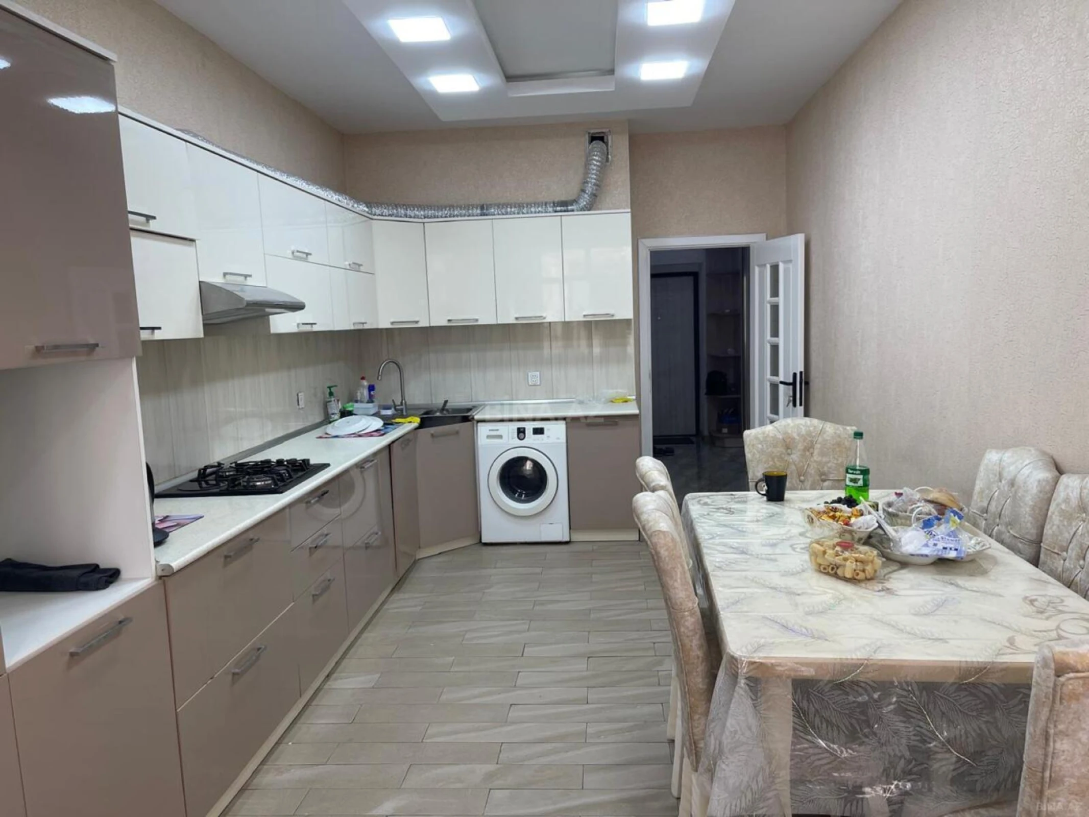 Satılır 2 otaqlı mənzil 100 m²