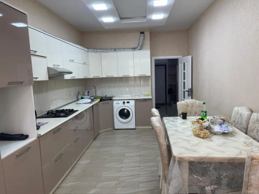 Satılır 2 otaqlı mənzil 100 m²