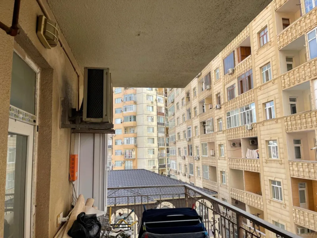 Satılır 2 otaqlı mənzil 100 m²