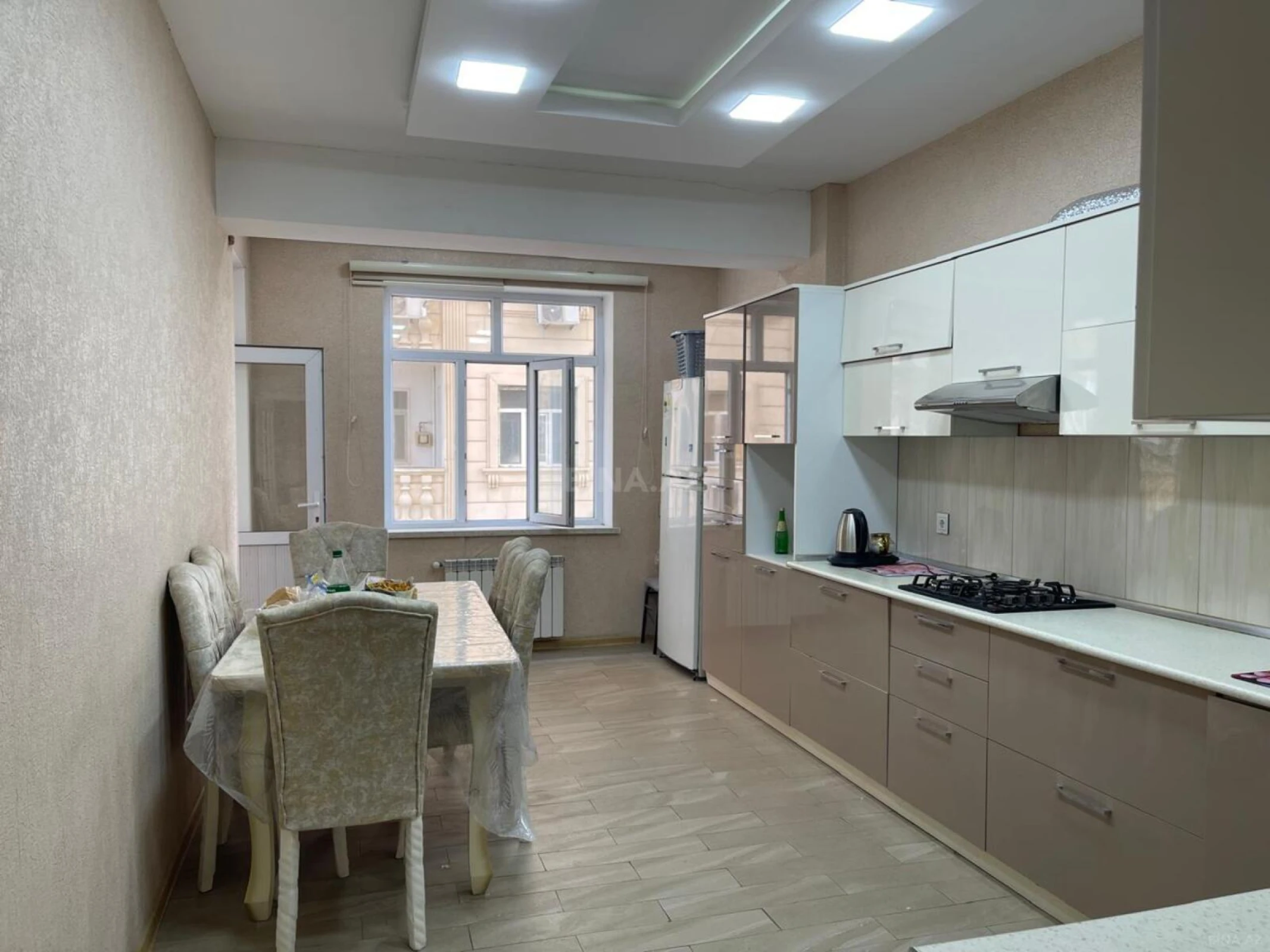 Satılır 2 otaqlı mənzil 100 m²