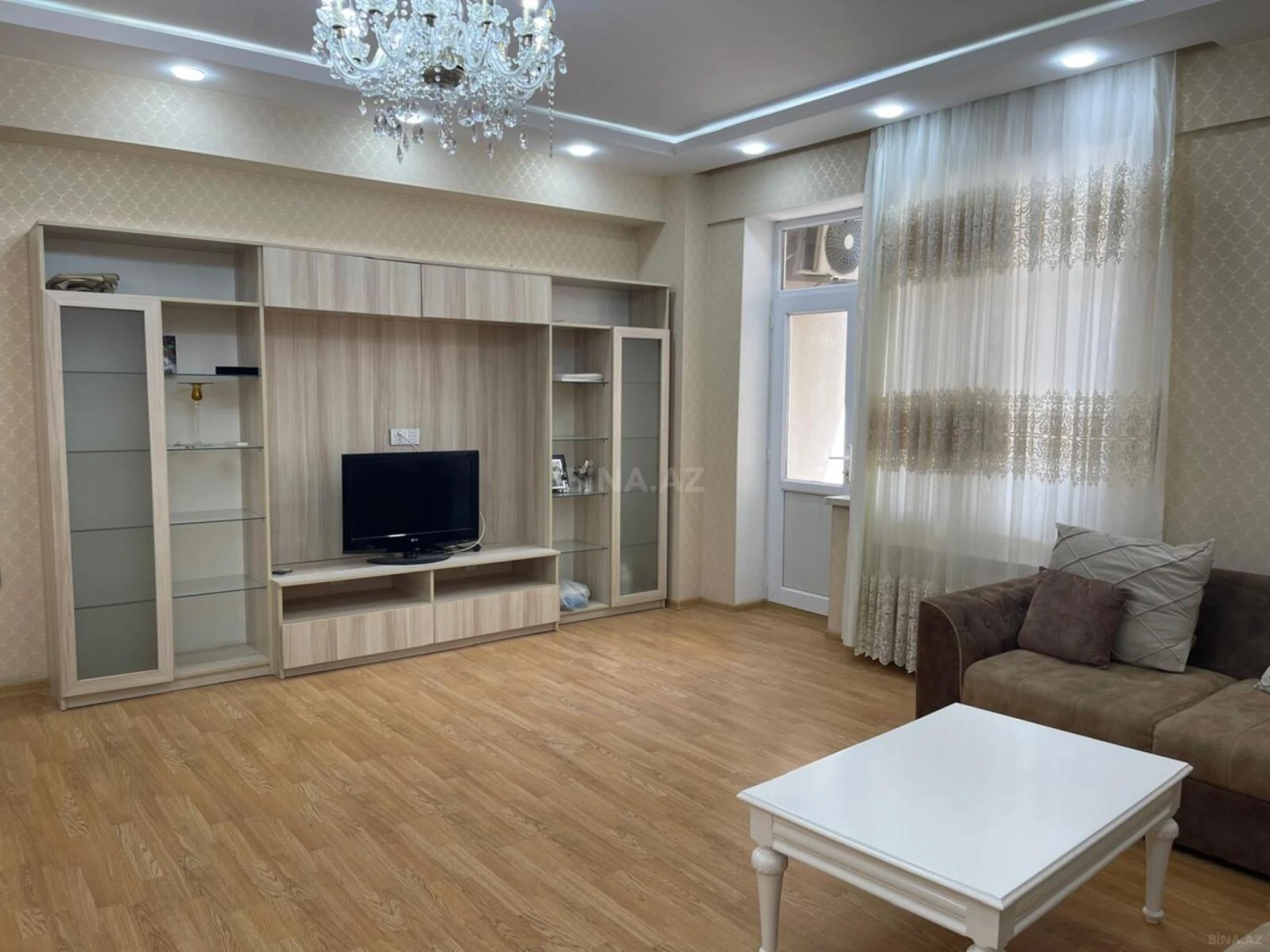 Satılır 2 otaqlı mənzil 100 m²