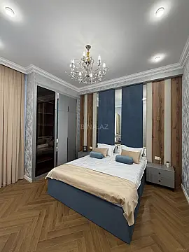 Satılır 3 otaqlı mənzil 132 m²