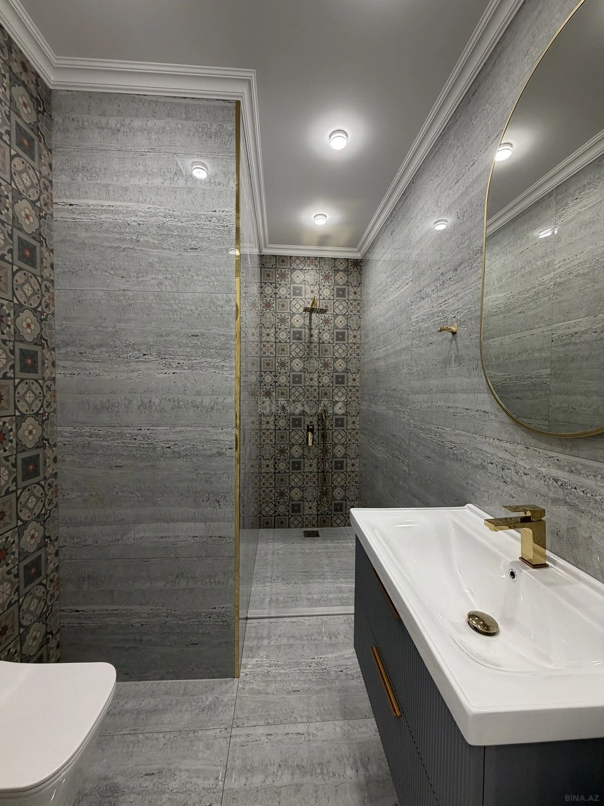 Satılır 3 otaqlı mənzil 132 m²