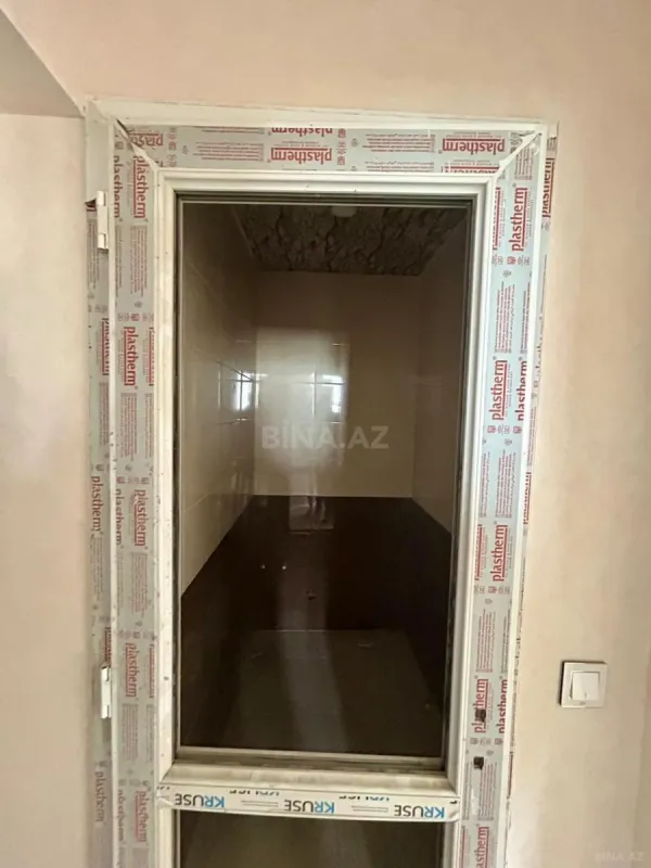 Satılır 3 otaqlı mənzil 155 m²