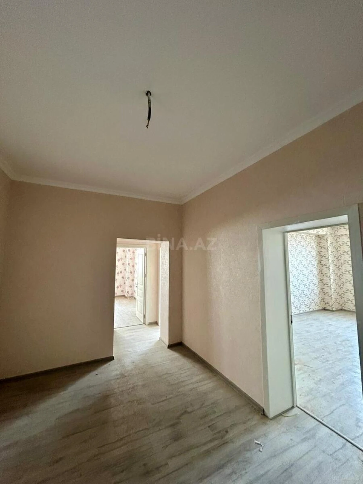 Satılır 3 otaqlı mənzil 155 m²