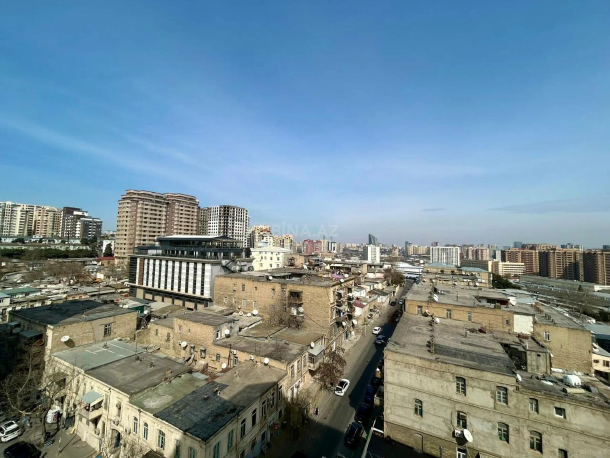 Satılır 3 otaqlı mənzil 155 m²