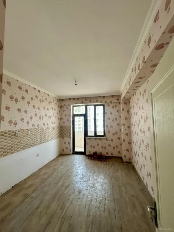 Satılır 3 otaqlı mənzil 155 m²