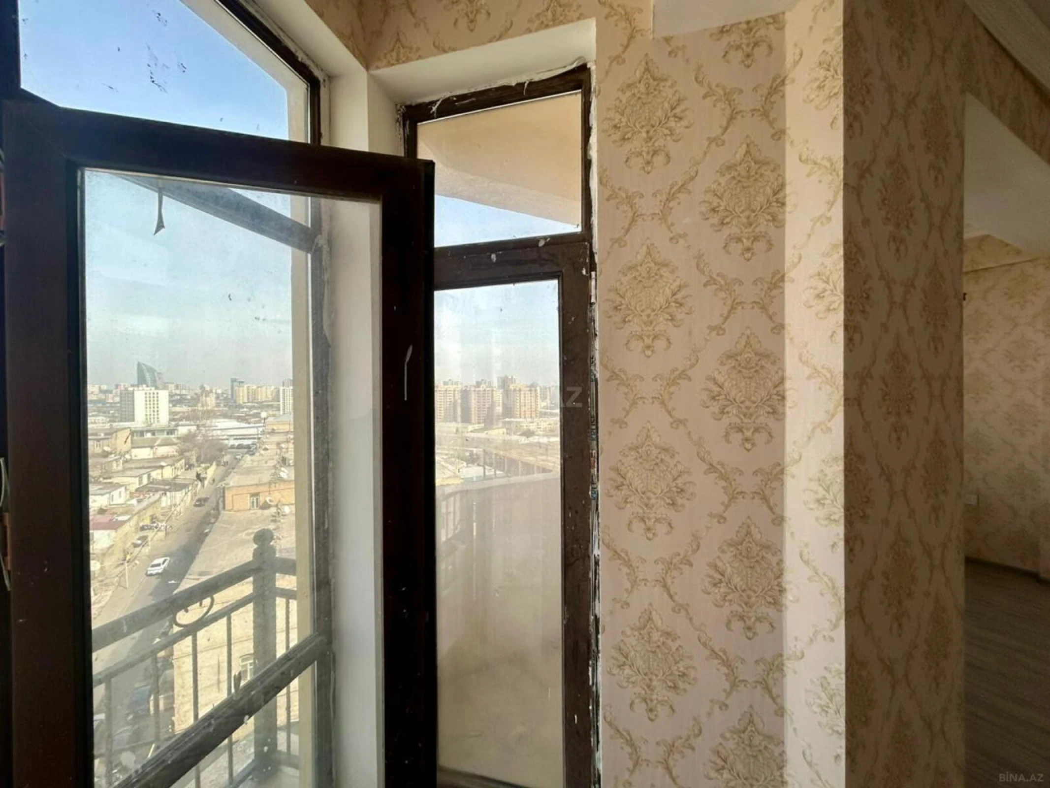 Satılır 3 otaqlı mənzil 155 m²