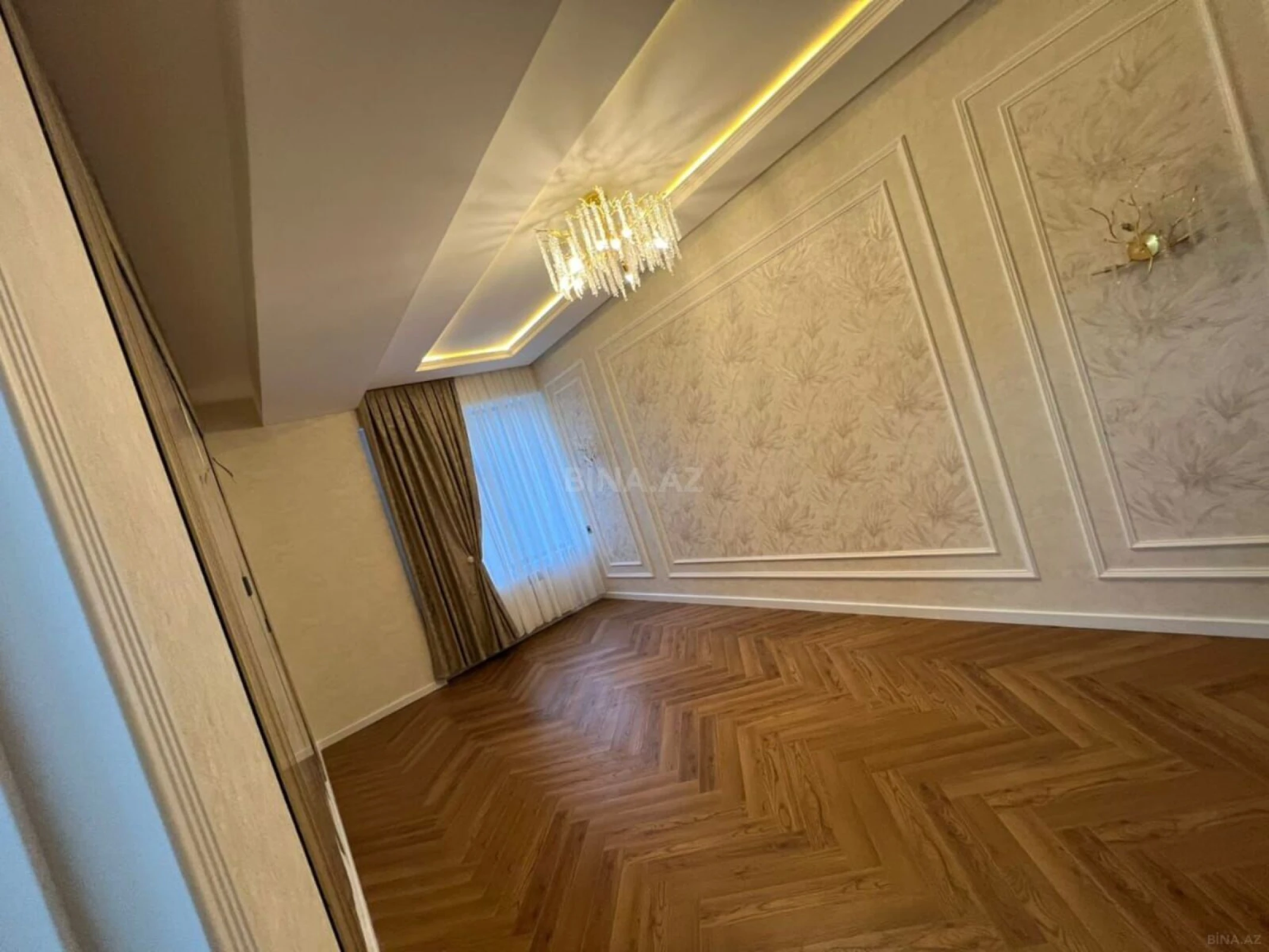Satılır 3 otaqlı mənzil 103 m²