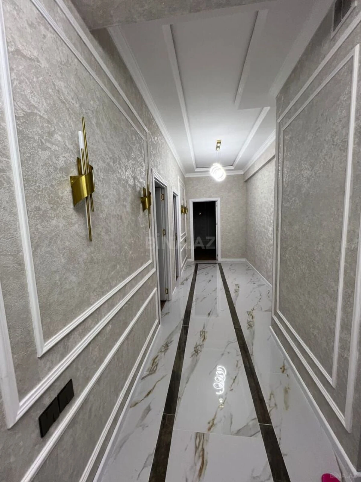 Satılır 3 otaqlı mənzil 103 m²