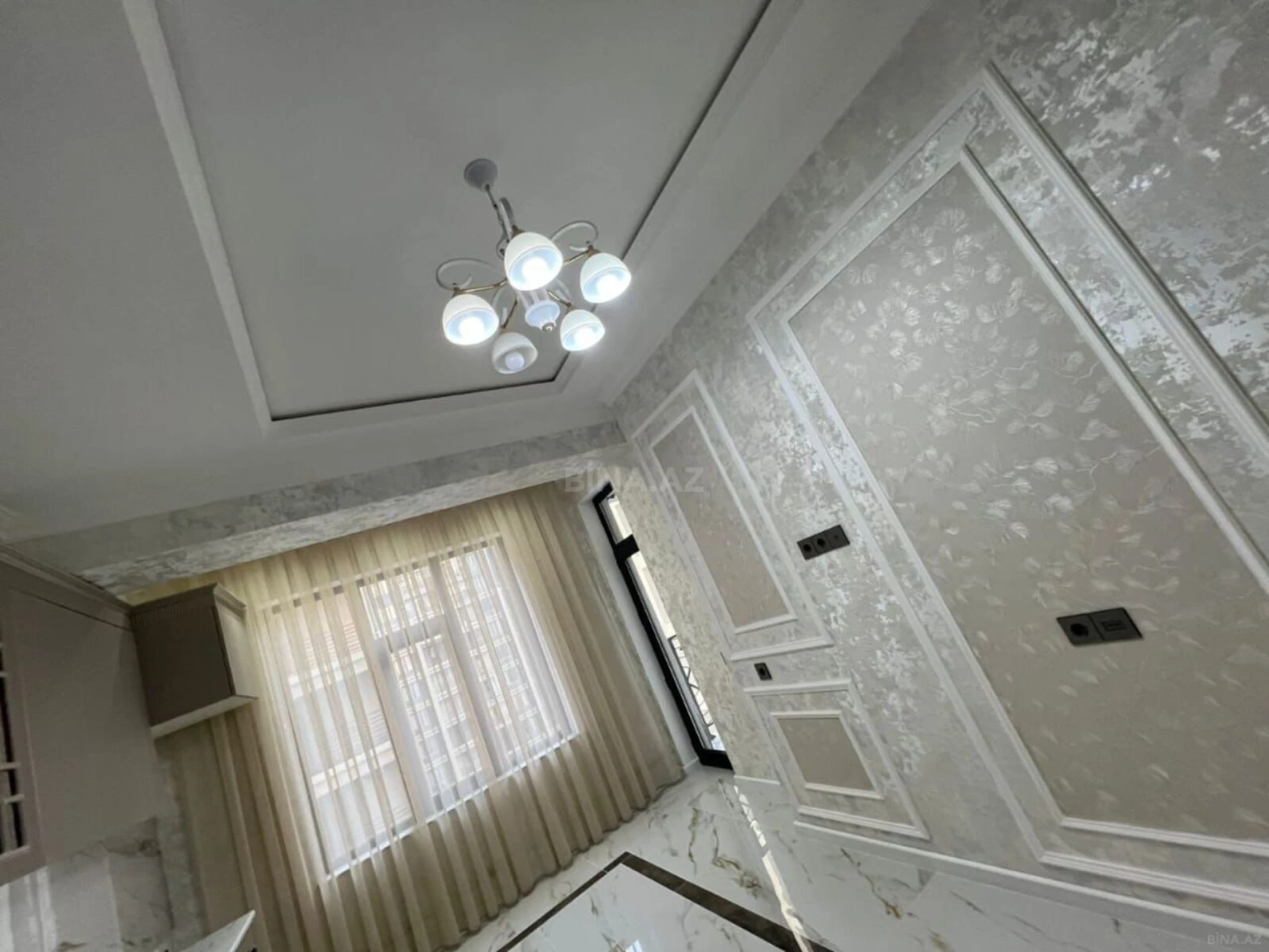 Satılır 3 otaqlı mənzil 103 m²