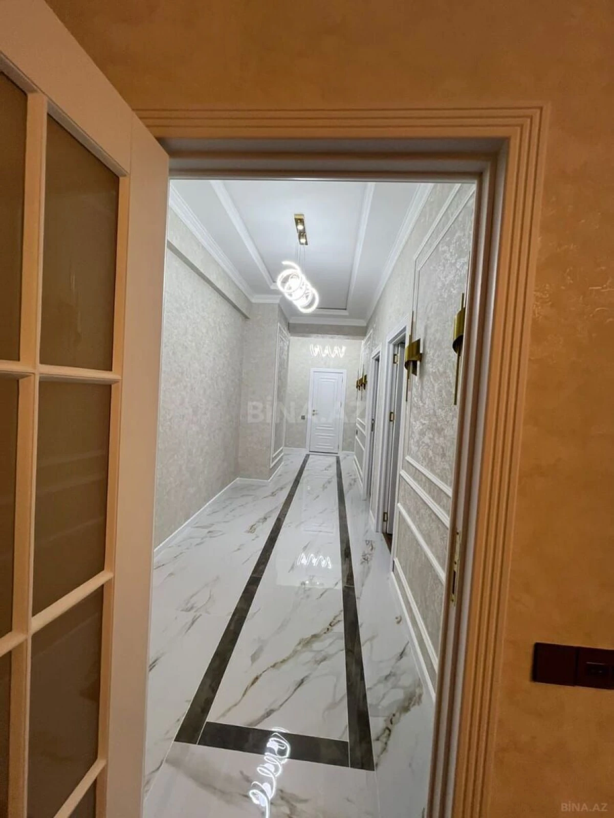 Satılır 3 otaqlı mənzil 103 m²