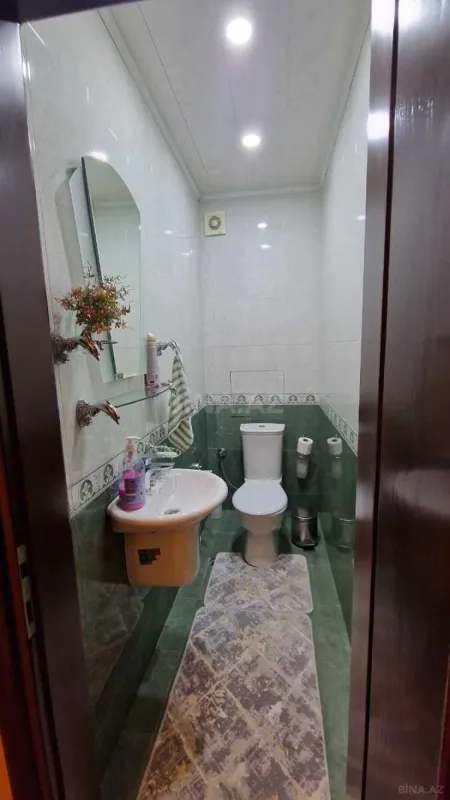 Satılır 3 otaqlı mənzil 130 m²